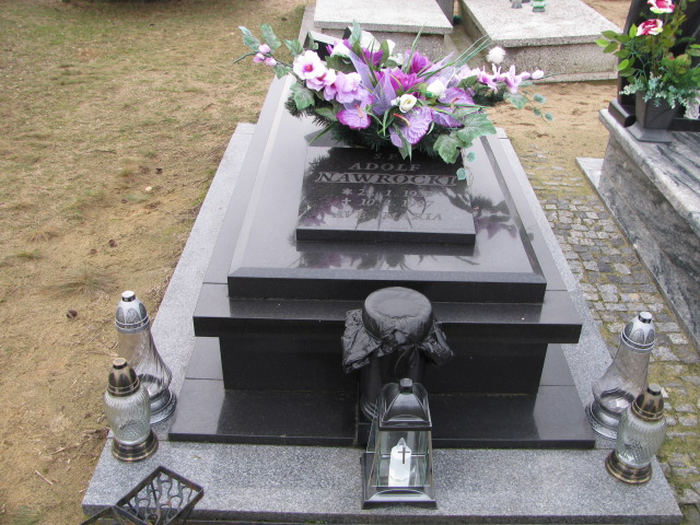 Grób Adolf Nawrocki